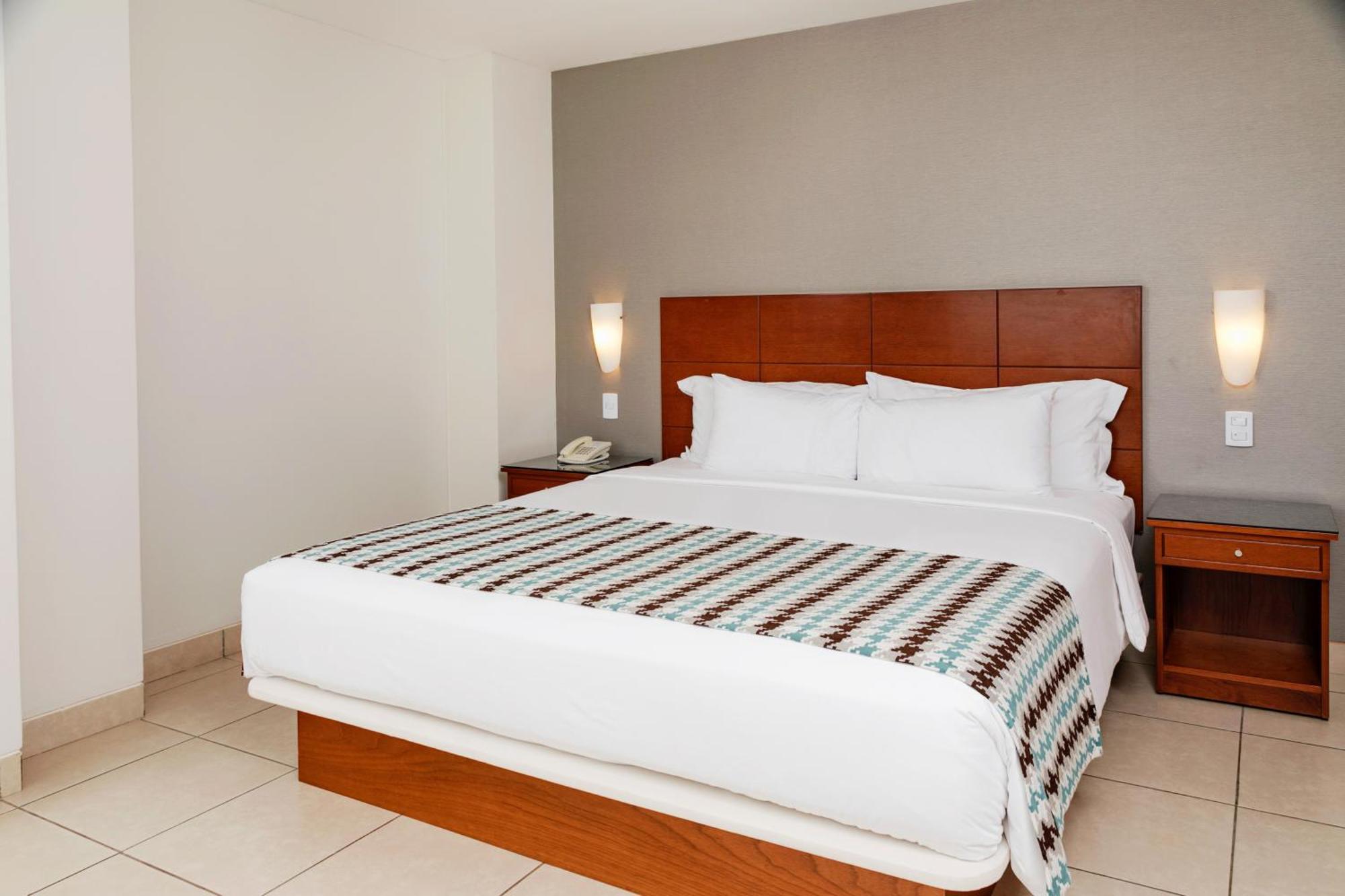 Wyndham Costa Del Sol פוקאלפה מראה חיצוני תמונה